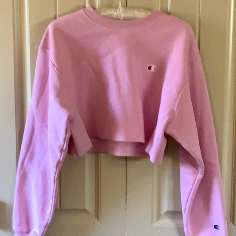 LIKE NEW - Champion Reverse-Weave cropped pink crew neck sweatshirt